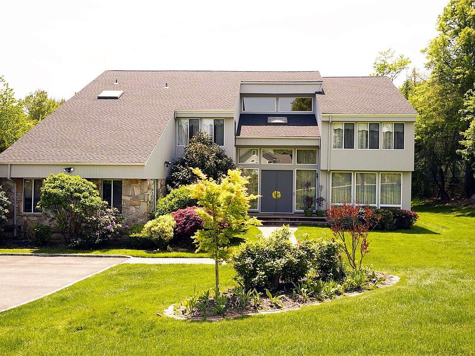 1 Heritage Ct., Greenvale, NY 11548 MLS 3478640 Zillow