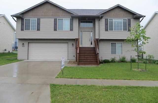 1st image of 1475 Red Oak Dr