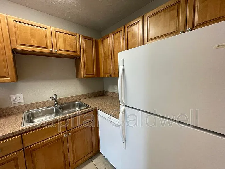 13686 Orange Sunset Dr #201 — Photo 18