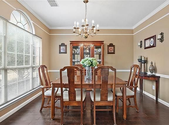 5th image of 2506 Sherbrooke Ln