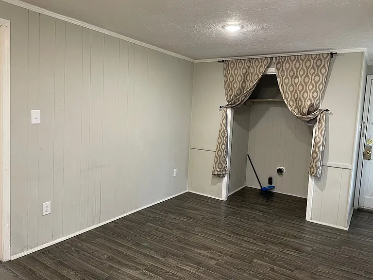 203 Barnhill St — Photo 5