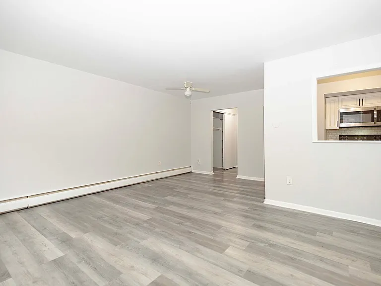 6419 Montgomery Rd #B4 — Photo 8