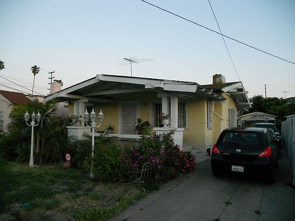 2nd image of 520 W 90th St