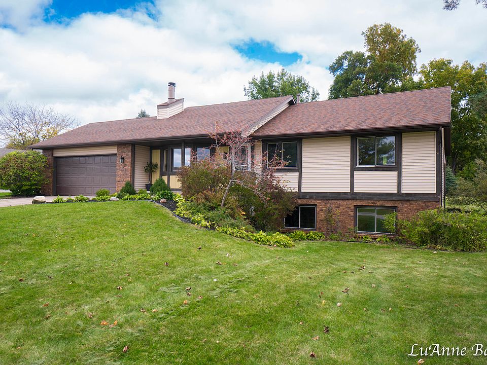 1st image of 6950 Camino Del Rey Dr NE