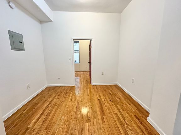 4th image of 79 Sullivan St #D