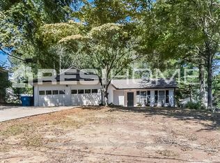 2010 Darrel Ln, Lawrenceville, GA 30046