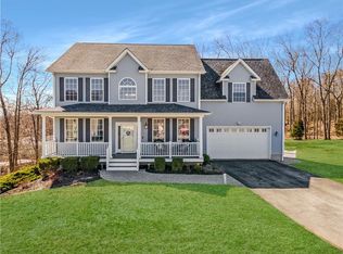 15 Jamil Ct, Poughkeepsie, NY 12603