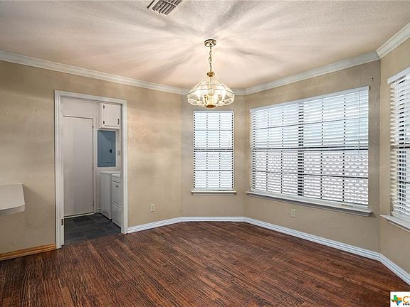 4th image of 621 Clyde Ct