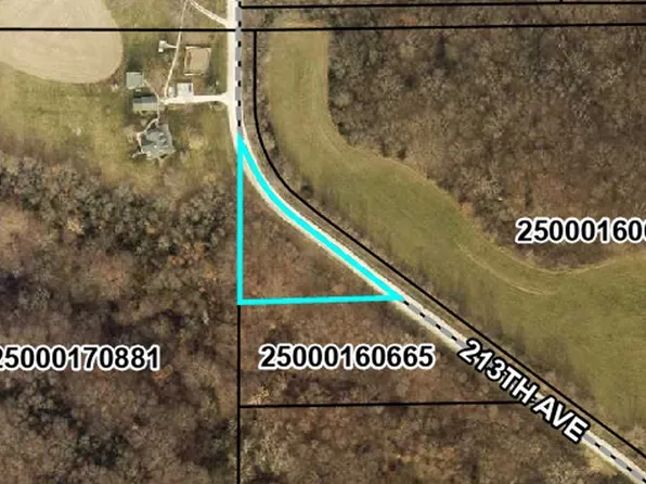 9900 213th Ave, Ackworth, IA 50001