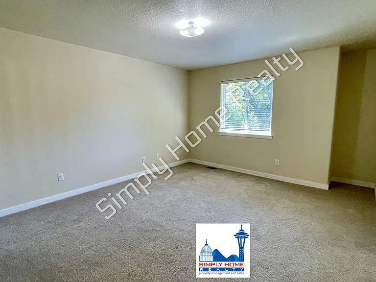 4526 5th Ave NW — Photo 13