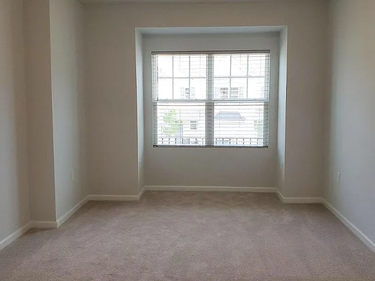 6137 Beale Loop — Photo 13