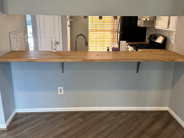 106 Hampstead Ct NE — Photo 6