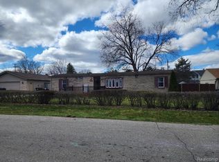 16132 Jackson St, Taylor, MI 48180