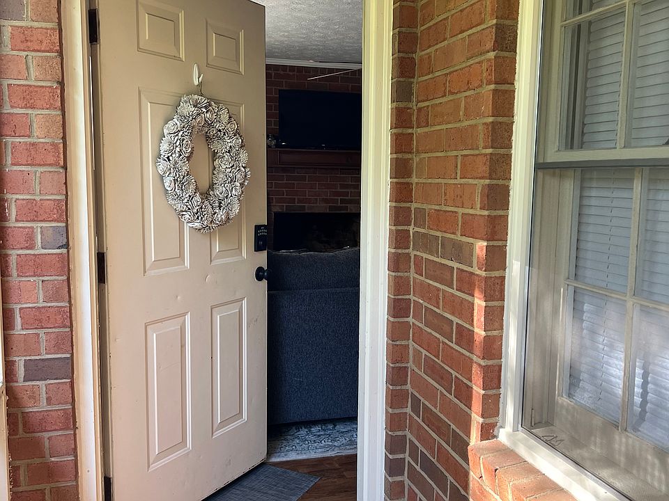 1st image of 5235 Wexford Ln #A