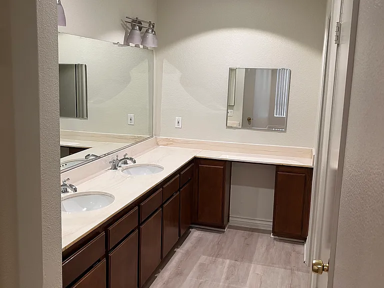 16866 Kingsbury St #205 — Photo 34