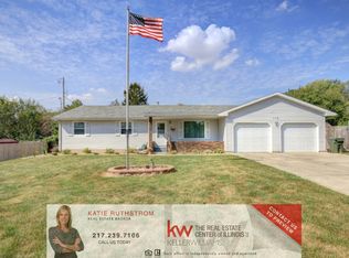 113 McKinley Ct, Mahomet, IL