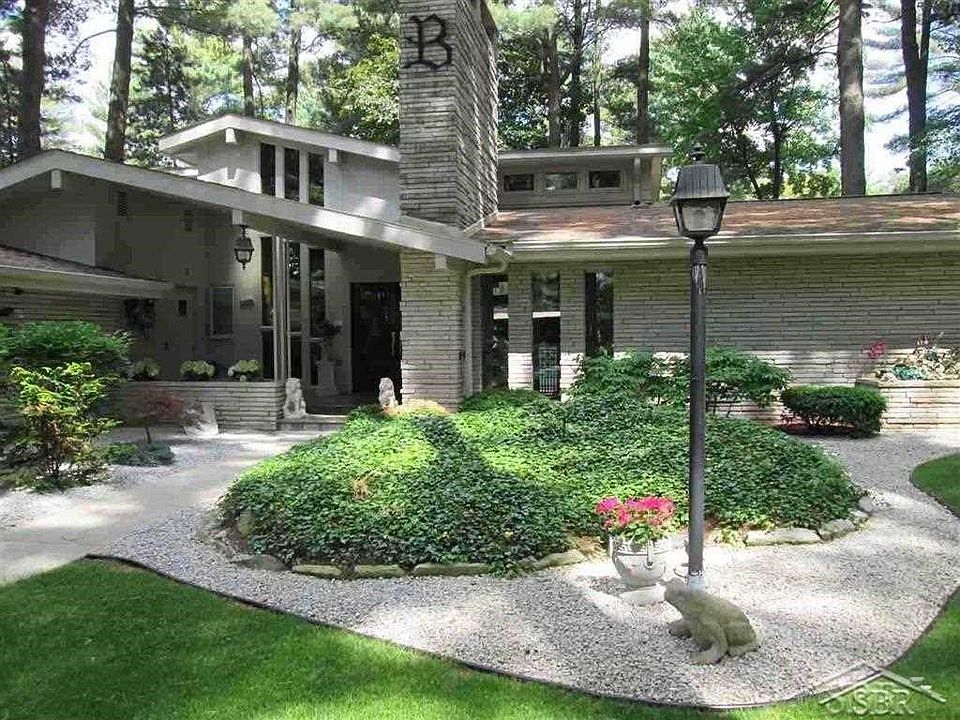 1st image of 1620 Linden Pl