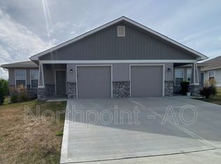 8209 SW 3rd St, Blue Springs, MO 64014