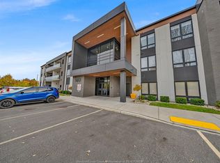 140 Main St E #310, Kingsville, ON N9Y 1A6