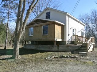 5748 Mall Dr NE, Belmont, MI 49306