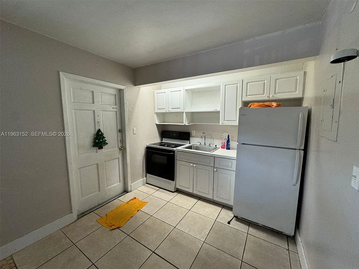 Building Photo - 7841 Dunham Blvd #1