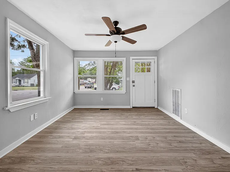 900 Partridge Ave — Photo 4