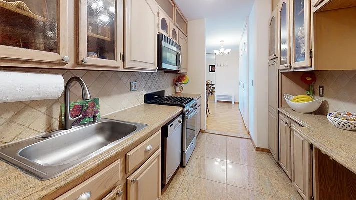 Sold by Diamond Real, Inc. | media 8