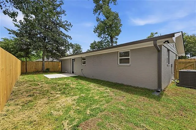 410 W Cypress St — Photo 15