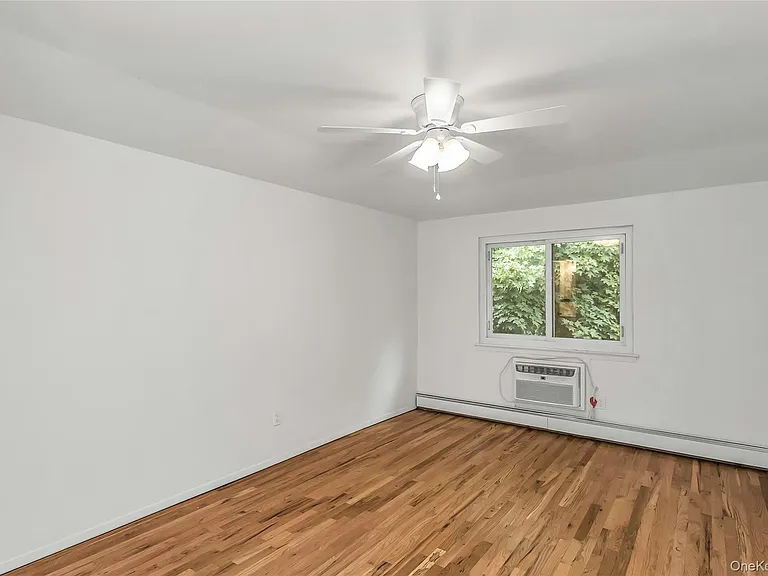 69-23 Little Neck Pkwy — Photo 11