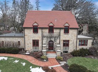 1133 Waban Hl, Madison, WI 53711