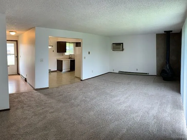 618-20 S Century Ct — Photo 4