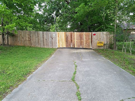 2nd image of 424 N Green St
