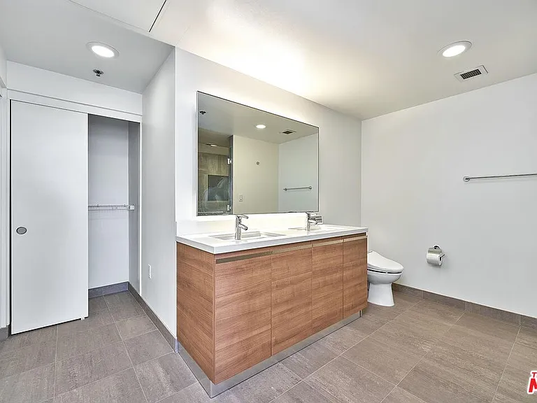 3785 Wilshire Blvd #2008 — Photo 24