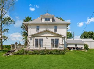 6511 N Elk Run Rd, Waterloo, IA 50703