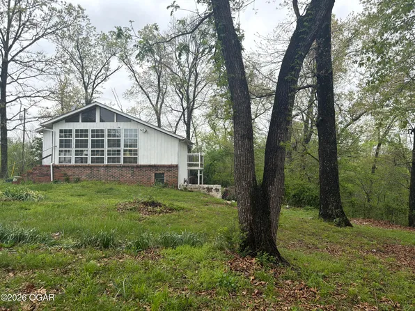 10187 Otter Dr, Neosho, MO 64850