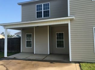 716 Hogart St, Raeford, NC 28376