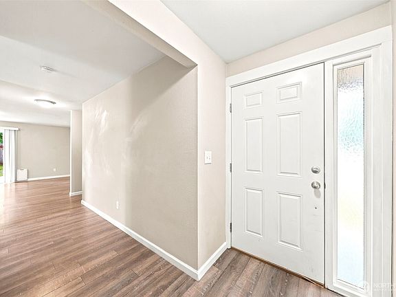 4th image of 15123 15th Avenue S