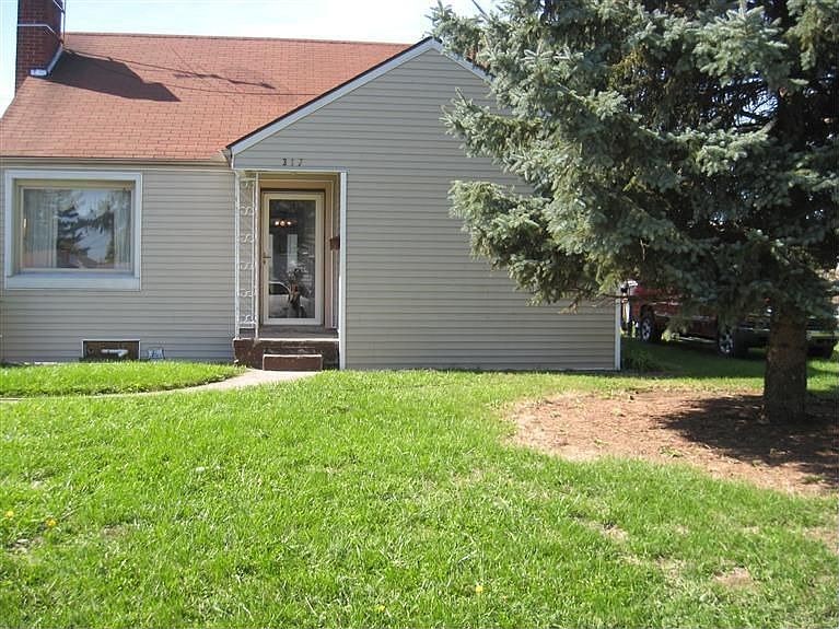 1st image of 317 Eastview Ave