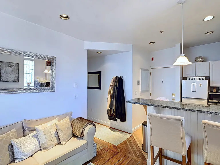 91 Prince St #18 — Photo 3