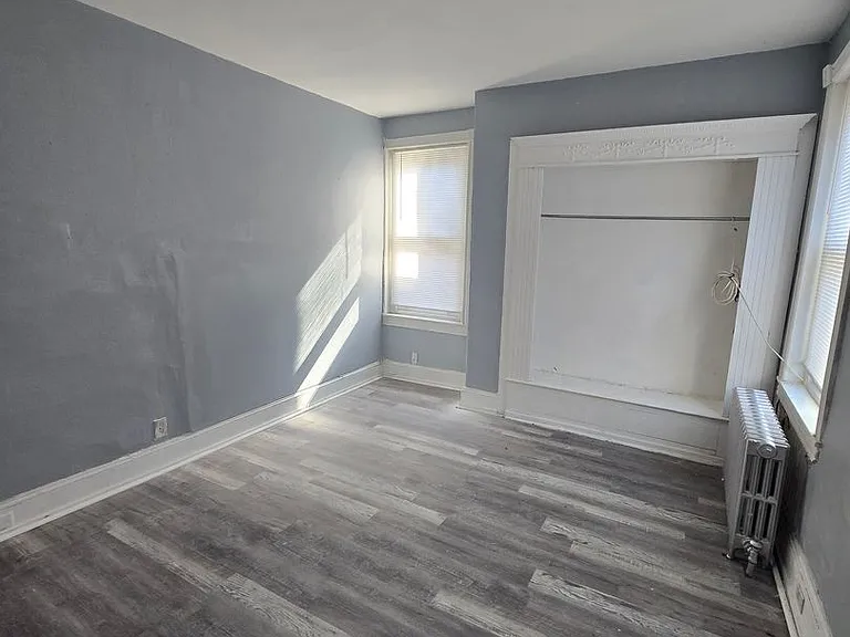 5122 Greene St — Photo 8