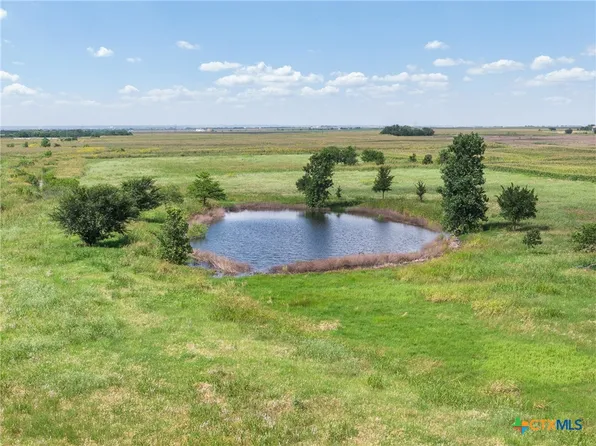 18108 Werchan Ln, Coupland, TX 78615