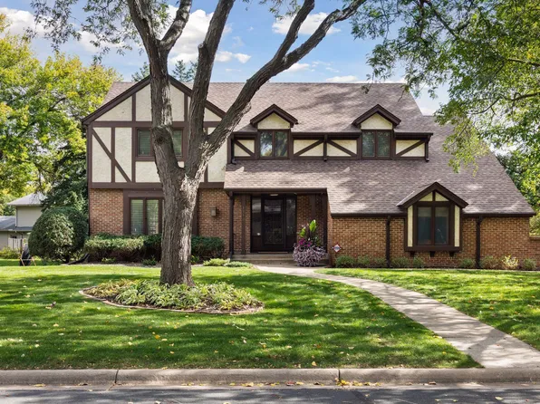 1810 Noble Dr N, Minneapolis, MN 55422
