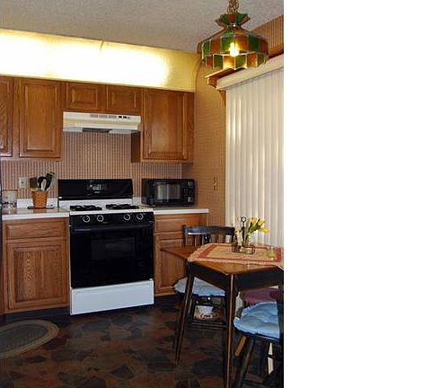 5th image of 1958 Pine Ct