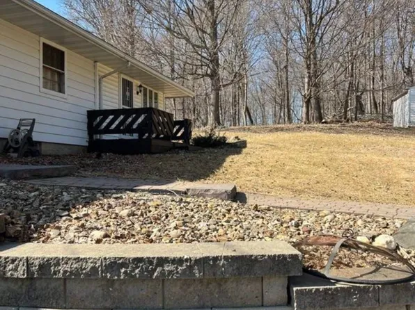 310 Volga St, Fayette, IA 52142