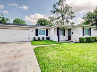 10018 Whiteside Ln, Houston, TX 77080