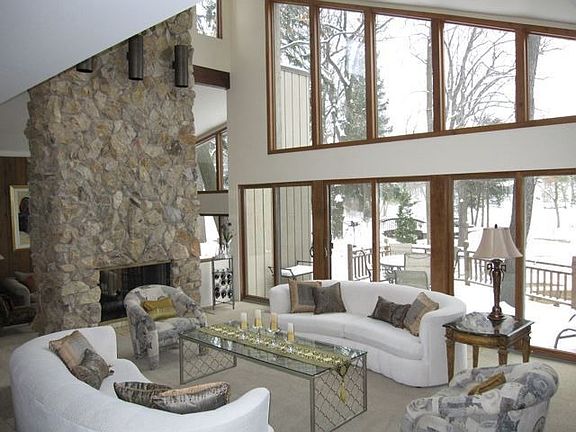 SERENE VIEWS FROM LR WINDOWS!