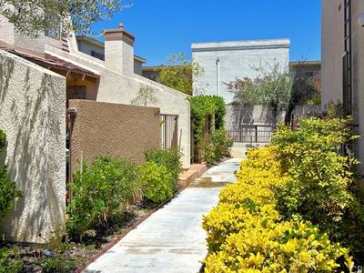 18409 Collins St Unit F, Tarzana, CA, 91356
