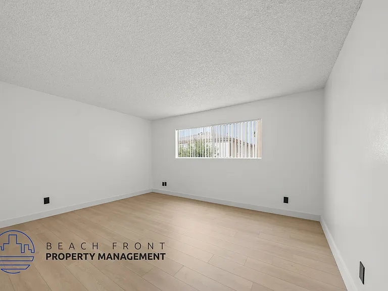 925 N. Inglewood Ave. — Photo 12