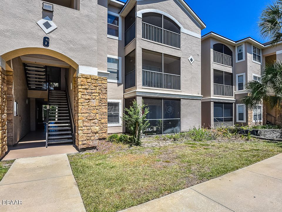 1st image of 940 Village Trl Unit 6-103