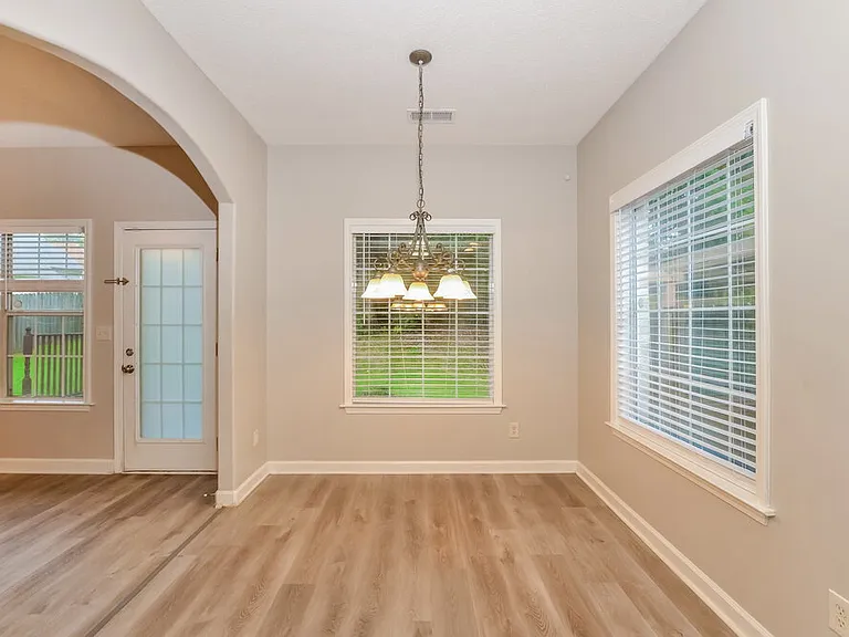 1140 Casentino St — Photo 7